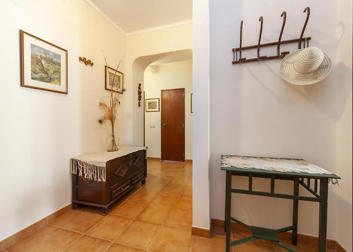 B56 - Baluarte Cul De Sac Flat In * Lagos